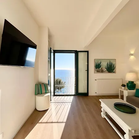 Mimosa Seafront - Free Parking Wi-fi * Varazze