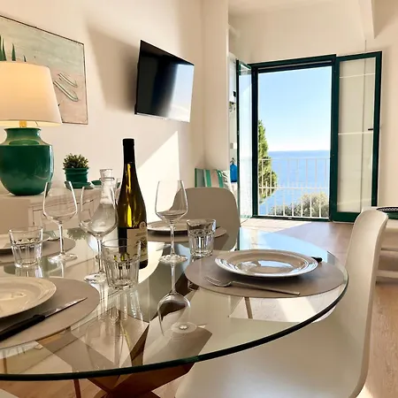 Mimosa Seafront - Free Parking Wi-fi Appartement Varazze