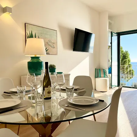 Mimosa Seafront - Free Parking Wi-fi Appartement Varazze