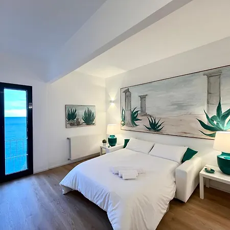 Апартаменты Mimosa Seafront - Free Parking Wi-fi Варацце