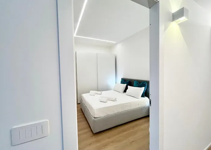 Mimosa Seafront - Free Parking Wi-fi ヴァラッツェ