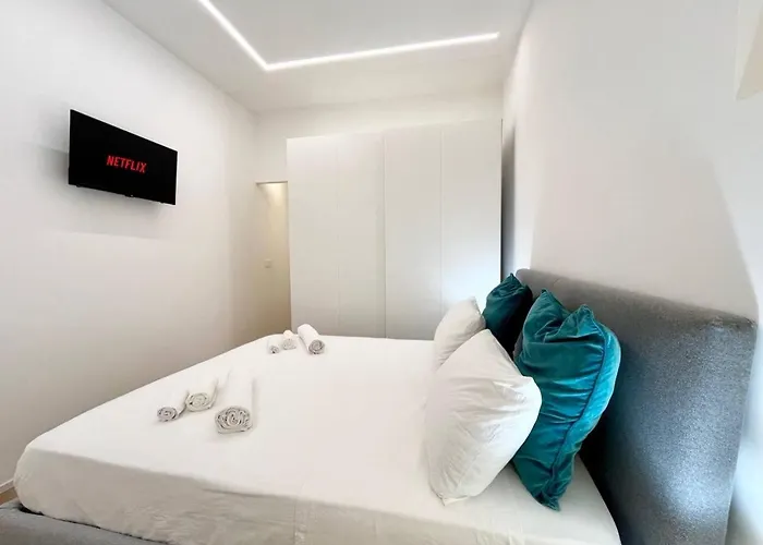 アパート Mimosa Seafront - Free Parking Wi-fi ヴァラッツェ